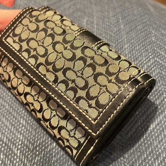COACH Wallet Canvas Leather Signature Bifold Buckled Wallet. Authentic. Exc Cond - Picture 3 of 5